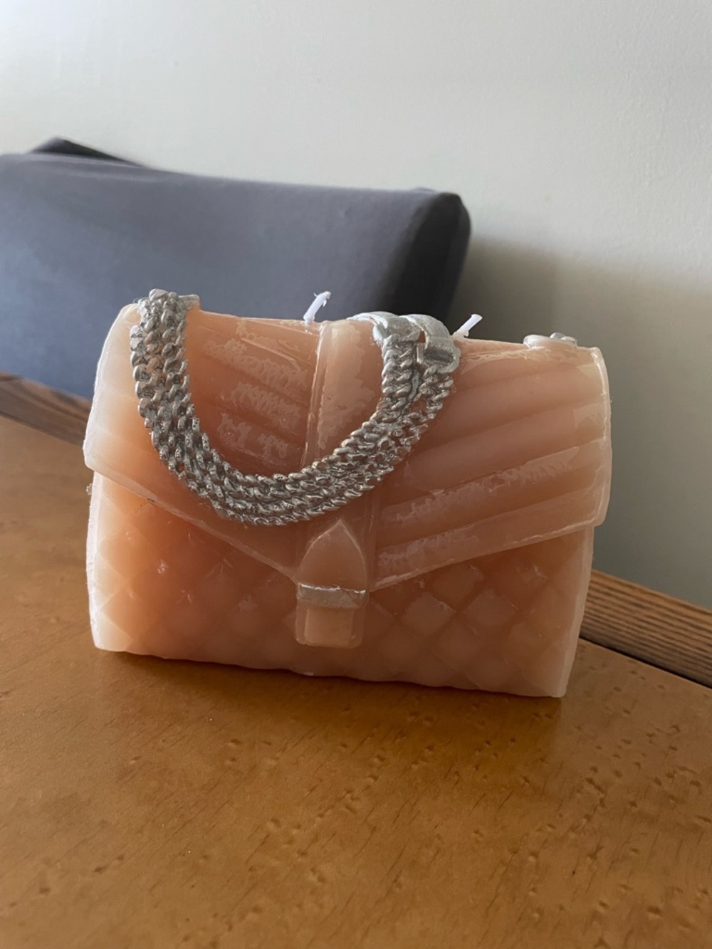 Luxury Aroma Bay Candles Quilted Handbag Candle Pink NEW - Picture 2 of 6